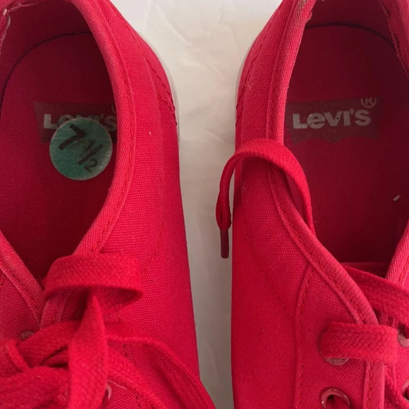 Levi’s Mens Red Canvas sneakers shoes size 7.5 - Picture 2 of 12